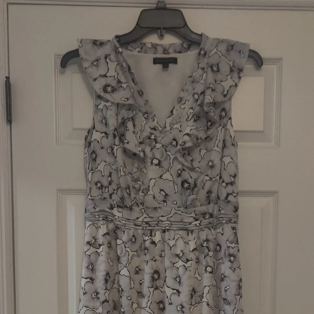 Banana Republic White & Black Floral Maxi Dress - Picture 5 of 8